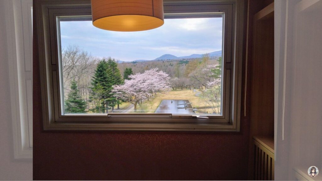 ゆと森倶楽部、客室から眺める満開の桜