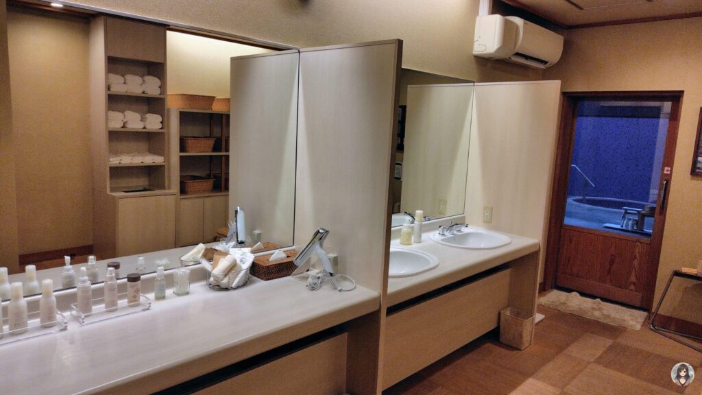 十勝川温泉三余庵、脱衣所にはRefaのドライヤーと