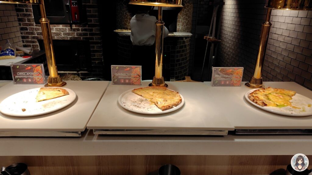 あさやホテル、夕食ピザ