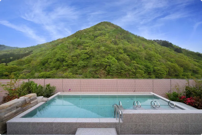 あさやホテル：空中庭園の立ち湯