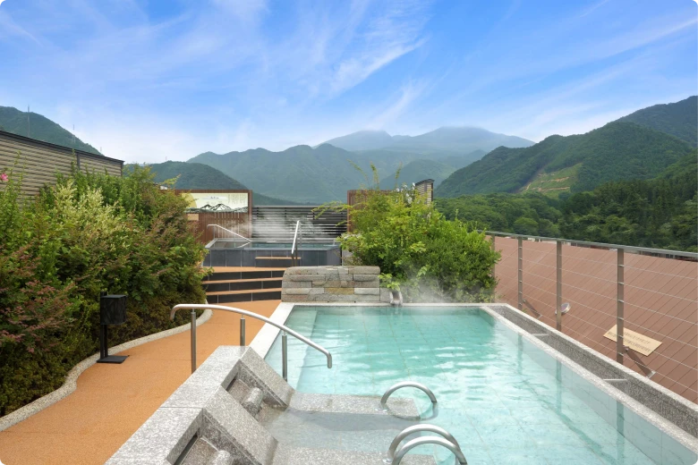 あさやホテル：空中庭園の寝湯