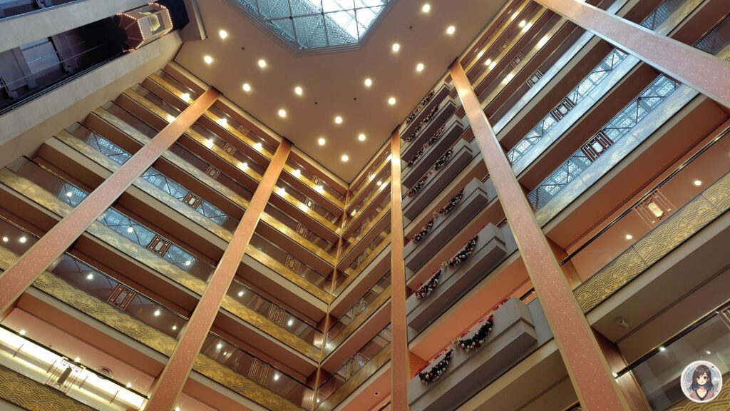 あさやホテル、館内、ロビーから天井