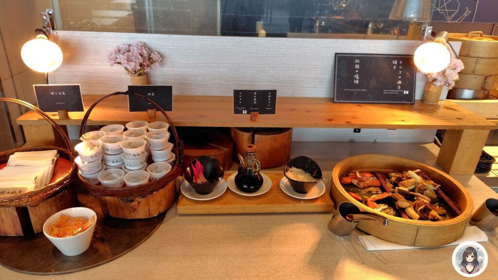 朝食和食コーナー おにぎり 納豆 焼き魚